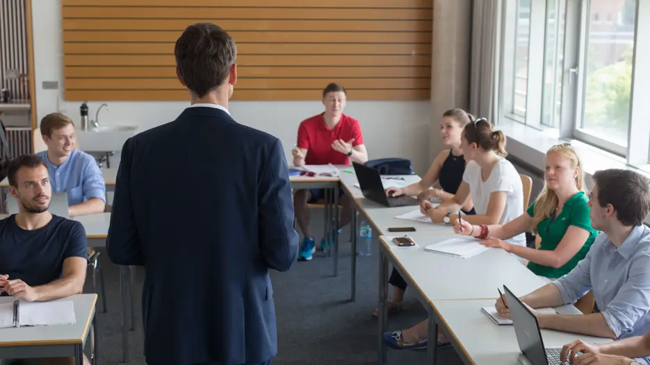 Seminar an der Wirtschaftswissenschaftlichen Fakultät