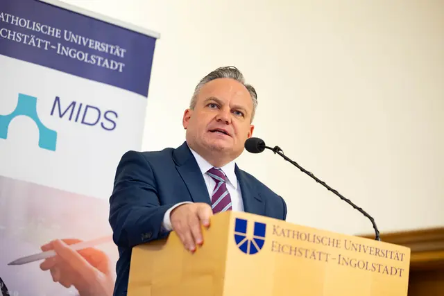 Oberbürgermeister Dr. Christian Scharpf