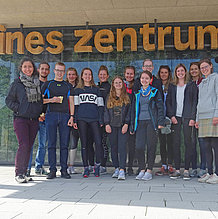 Auf ihrem Weg durch die Bodensee-Region besuchte die Exkursionsgruppe unter anderem auch das Grüne Zentrum in Immenstadt für ein Gespräch mit der Geschäftsführung der Regionalentwicklung Oberallgäu. (Foto: Brenner)