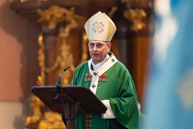 Erzbischof Gössl beim Semesteranfangsgottesdienst