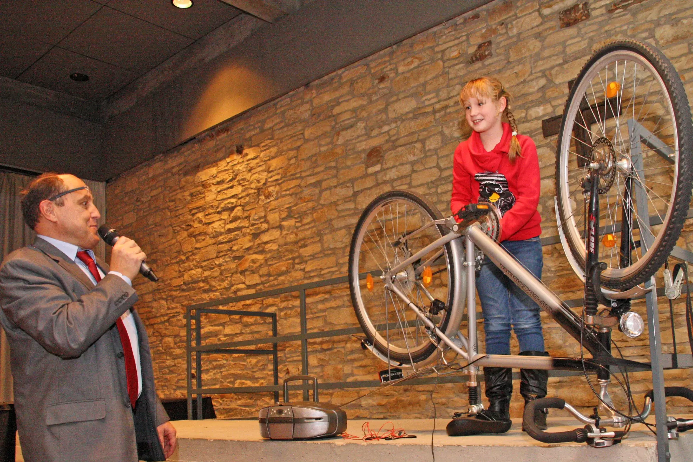 [Translate to English:] Kinderuni Vortrag Poeppel