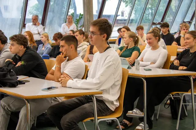 Die Schülerinnen und Schülern hatten die Chance, über ihre Zukunftsvisionen für Ingolstadt zu diskutieren.