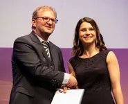 Dekan Althammer übergab die Abschiedsmappen.