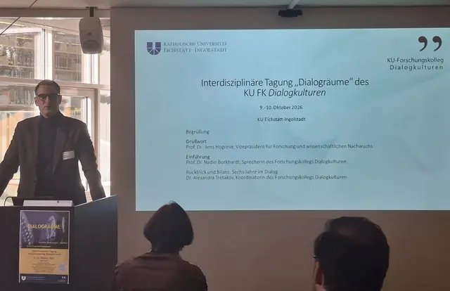 Begrüßung durch Prof. Dr. Jens Hogreve