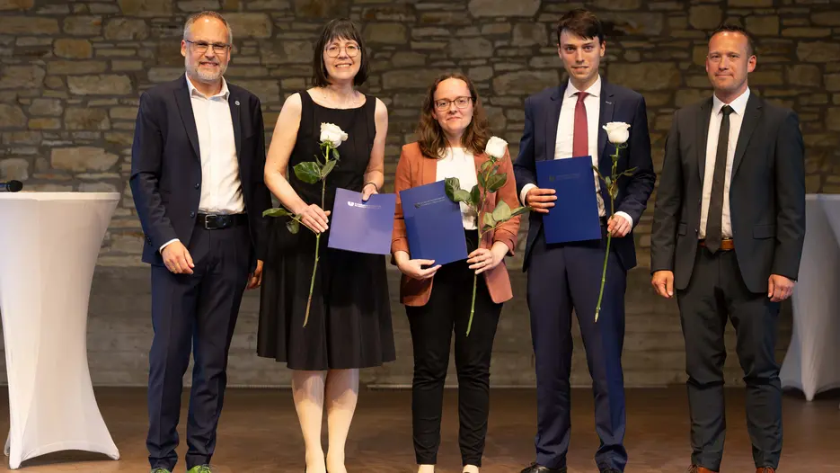 Das Team der Management Simulation in Tourism 2024/25 bei der Preisverleihung anlässlich des Dies Academicus