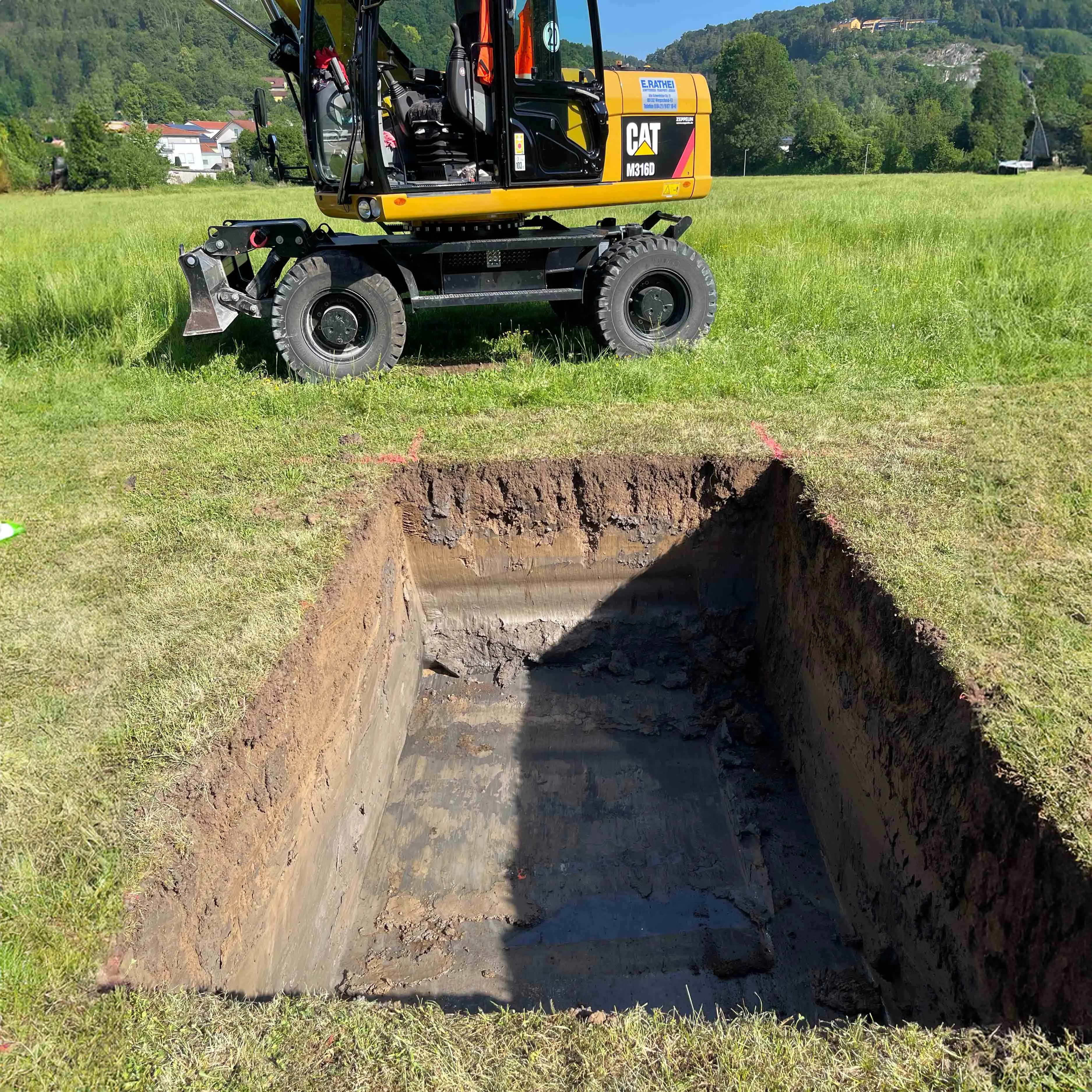 Fundament_fuer_Kunstwerk_ausheben_05.jpg