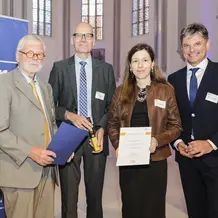 Preisverleihung beim Festakt zur 25-Jahrfeier der vhb