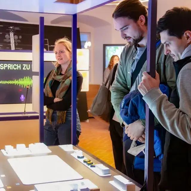 Ausstellungsbesuchende 