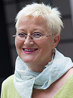 Dr. Renate Hackel-de Latour, M.A., Akademische Direktorin