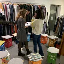 Second Hand anstatt Fast Fashion Workshop zu nachhaltiger Mode