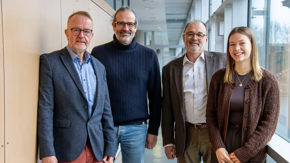 The goal of the Consulting Badge at the KU is to teach students the tools they need for successful consulting projects. Prof. Dr. Andr&eacute; Habisch (left) is responsible for this additional training, which includes a very special pro bono course offered by Dr. Franz Glatz. Andreas Jehn, managing director of Lebenshilfe Bayern Mitte, and student Annalena Foth were able to discover for themselves how enriching this course is.