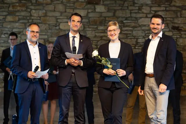 Andreas Steppberger, Vorsitzender der Eichstätter Universitätsgesellschaft, mit PD Dr. Caroline Rothauge.