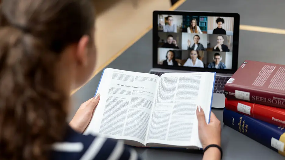 Digitale Theologie