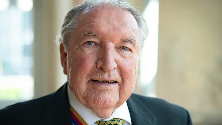 Prof. Fetz