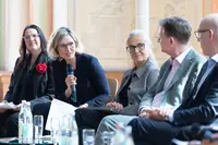 Podiumsdiskussion