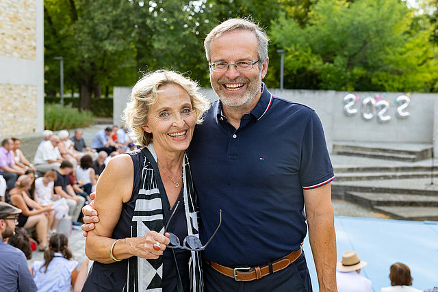 Margret und Dr. Klaus Lutter werden auch in ihrem Ruhestand der Universität verbunden bleiben. 