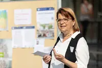 Alumnireferentin Claudia Reng freut sich auf Ihr Kommen