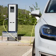 E-Ladesäule an der KU
