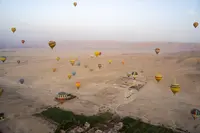 Ballonfahrt über dem Tal der Könige