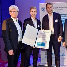 Steuerberaterkammer München zeichnet Lukas Oblinger mit dem Studienpreis 2025 aus.