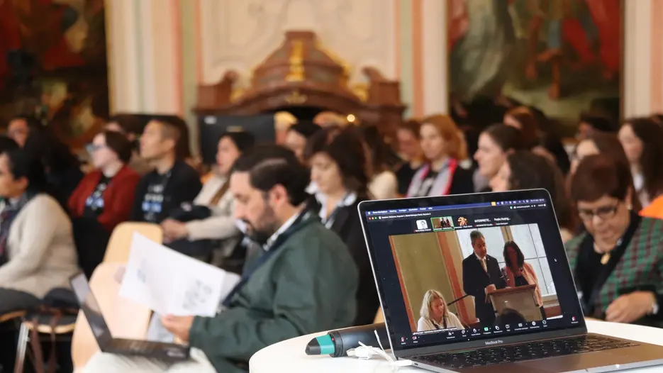 Eröffnung des Symposiums im Holzersaal