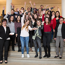 Die internationalen Studierenden der KU wurden zum Semesterbeginn von der stellvertretenden Landrätin Rita Böhm (vorne links) und der Eichstätter Bürgermeisterin Claudia Grund (vorne rechts) begrüßt.