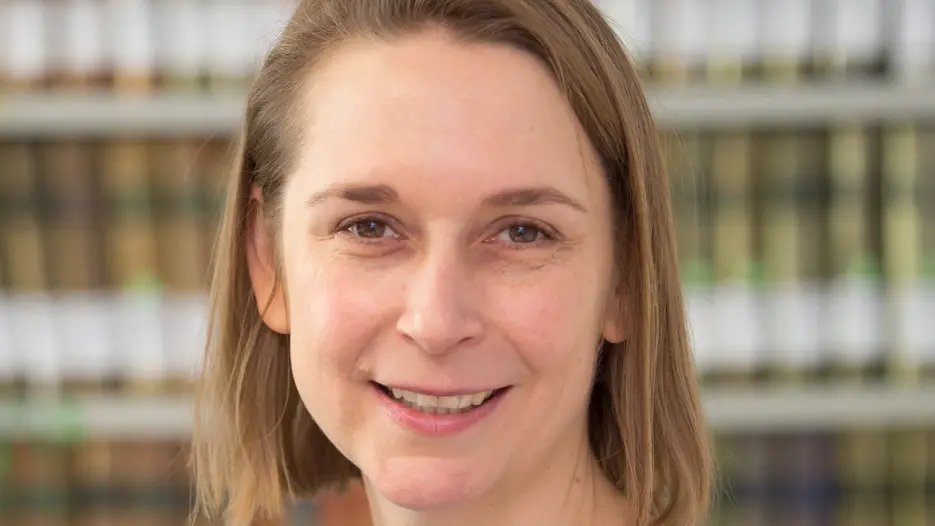 Dr. Claudia Schmitt