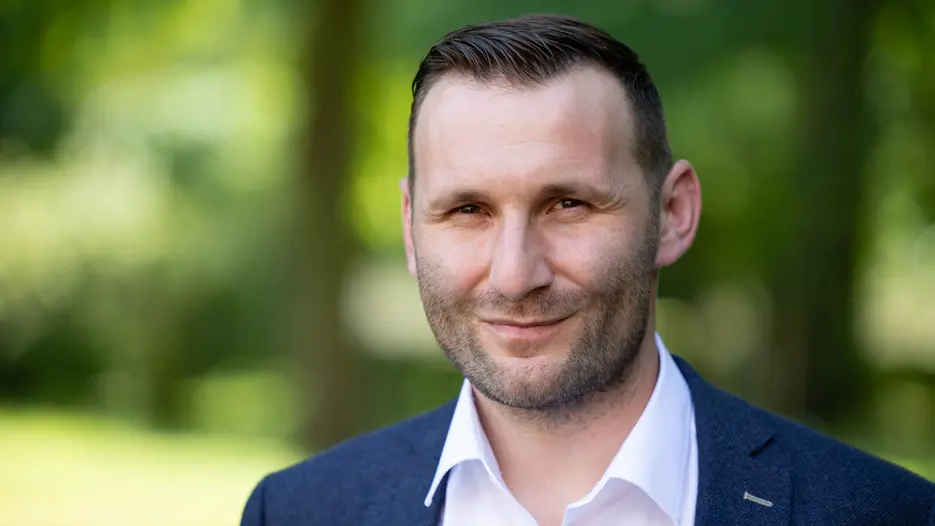 Stefan Wenzel