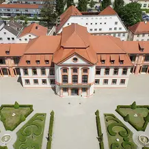 Sommerrezidenz.jpg