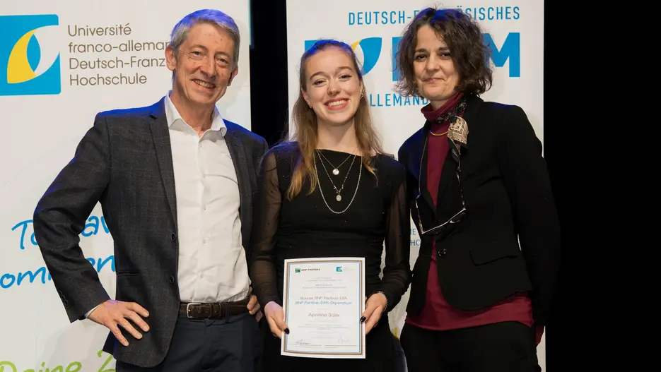 Apolline Soler, die im Rahmen des 27. Deutsch-Franz&ouml;sischen Forums in Stra&szlig;burg mit einem BNP-Paribas-Stipendium der Deutsch-Franz&ouml;sischen Hochschule (DFH) ausgezeichnet wurde.