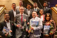 Die MBA-Absolventinnen und -Absolventen der WFI 2025.