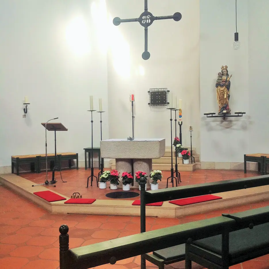 Kirchenraum03_01.JPG