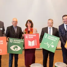 Diskutierten beim Zukunftsforum Klima & Nachhaltigkeit: THI-Präsident Prof. Dr. Walter Schober, der ehemalige Bundesumweltminister und Exekutivdirektor des UN-Umweltschutzprogrammes, Klaus Töpfer, KU-Präsidentin Prof. Dr. Gabriele Gien, Ingolstadts Oberbürgermeister Christian Lösel und der Eichstätter Oberbürgermeister Andreas Steppberger.