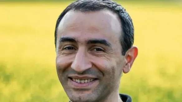 Portraitaufnahme Mikayel Tovmasyan